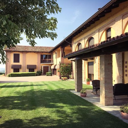 Bed and Breakfast Cascina Cortine Guarene Екстер'єр фото