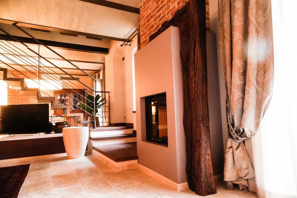 Bed and Breakfast Cascina Cortine Guarene Екстер'єр фото