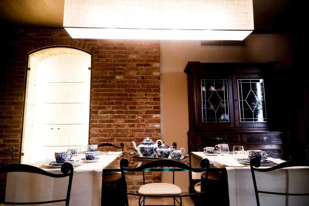 Bed and Breakfast Cascina Cortine Guarene Екстер'єр фото