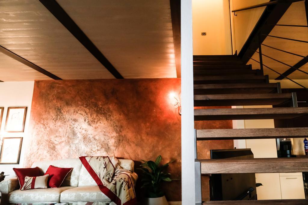 Bed and Breakfast Cascina Cortine Guarene Екстер'єр фото