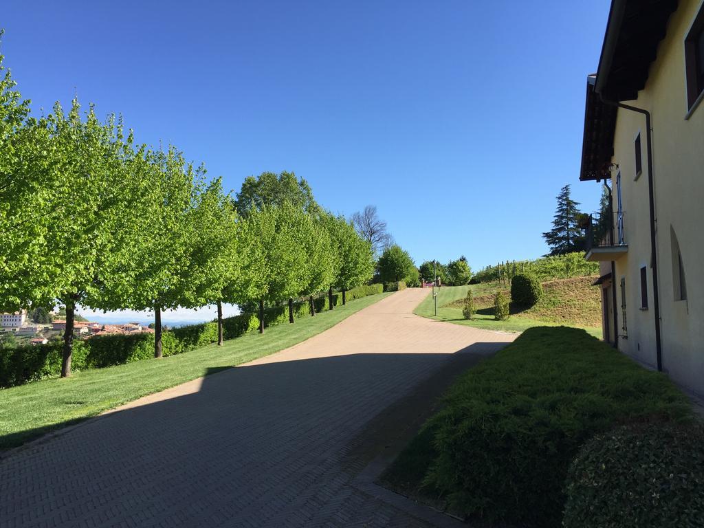 Bed and Breakfast Cascina Cortine Guarene Екстер'єр фото