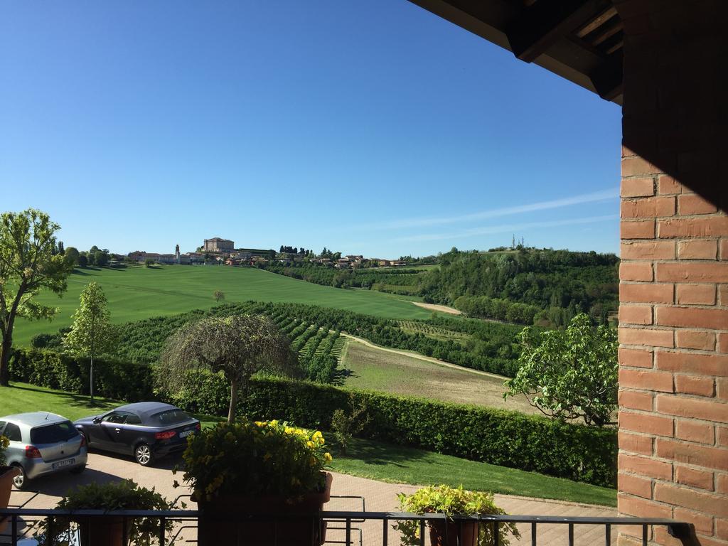 Bed and Breakfast Cascina Cortine Guarene Екстер'єр фото