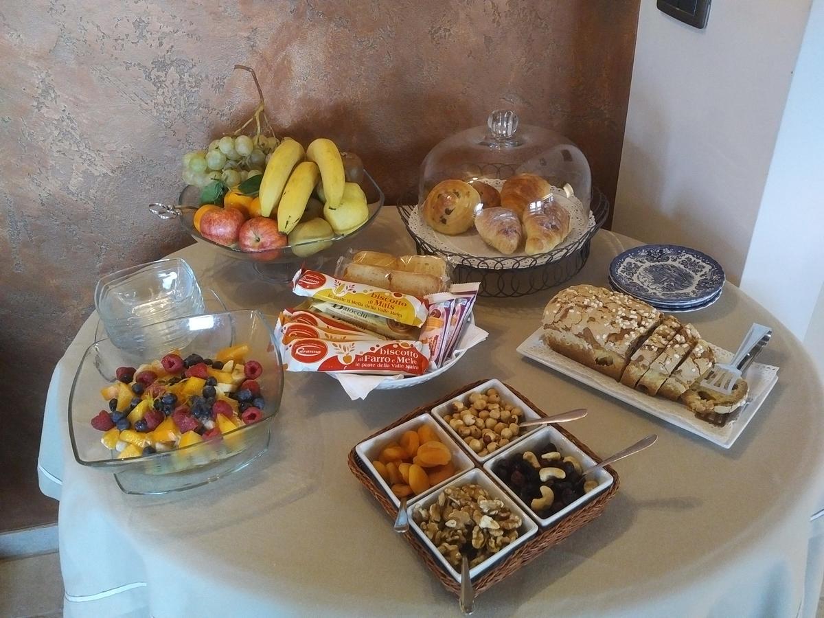 Bed and Breakfast Cascina Cortine Guarene Екстер'єр фото